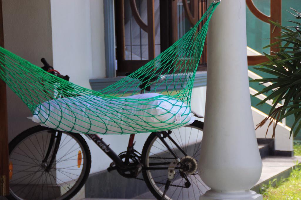 Flipflop Hostel Negombo Eksteriør billede